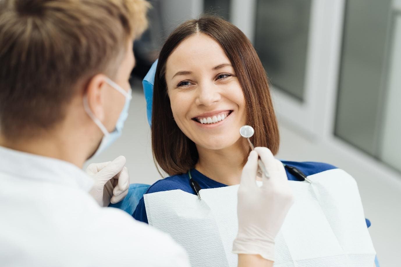 Rekomendasi Pemasangan Veneer Gigi Terbaik di Plasthetic