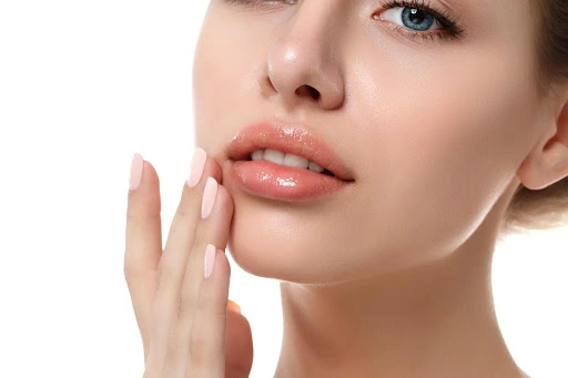 Cara Mengatasi Bibir Kering