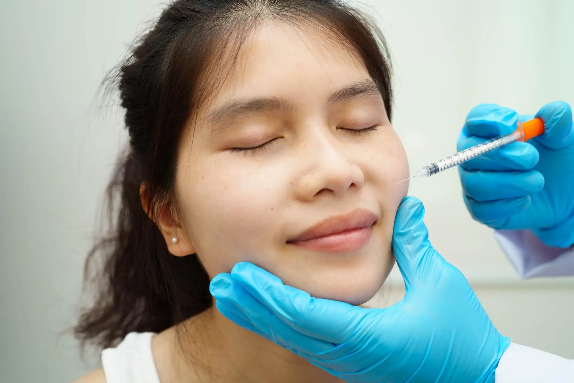 perbedaan botox dan filler
