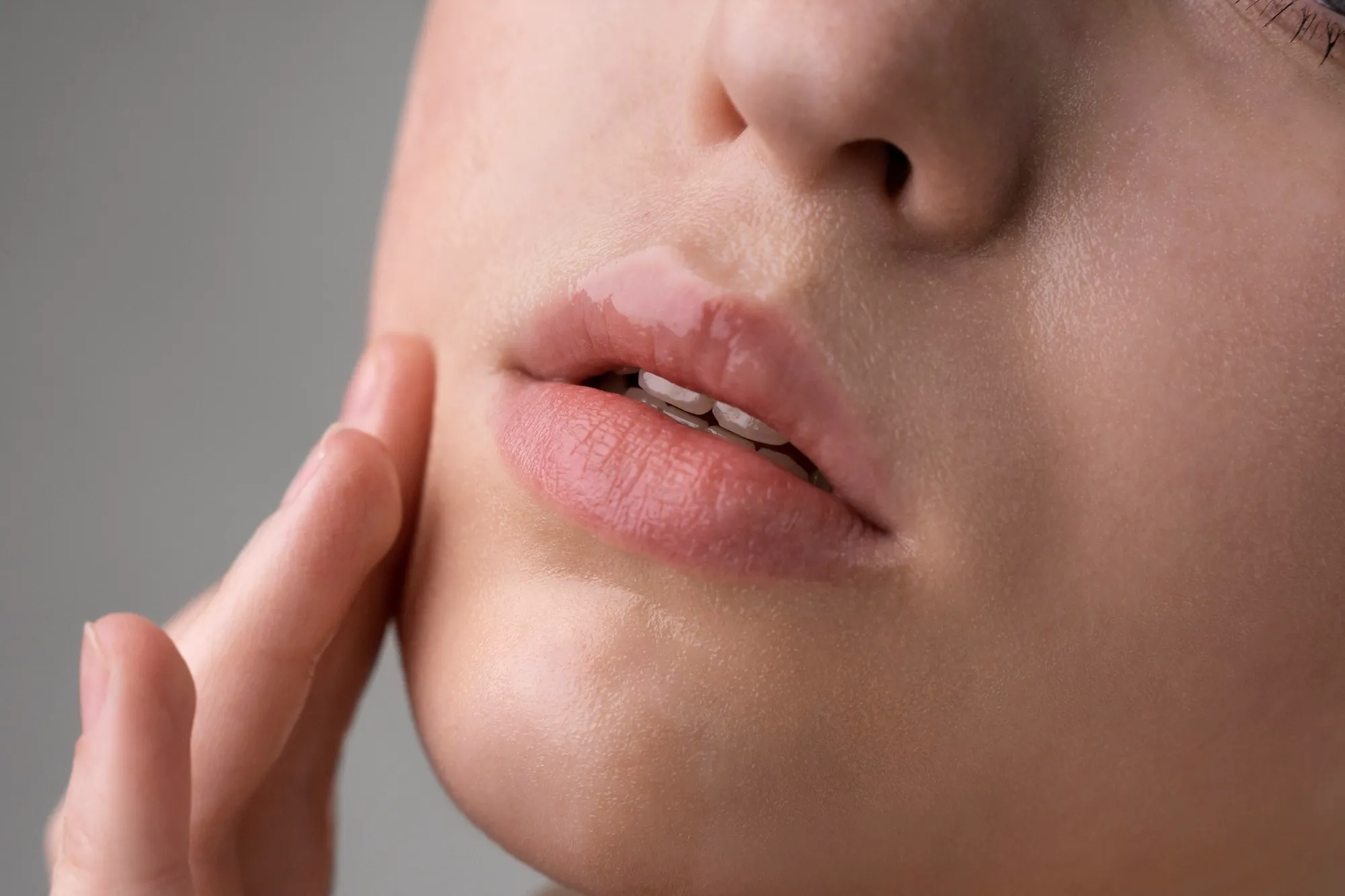Cara memerahkan bibir hitam
